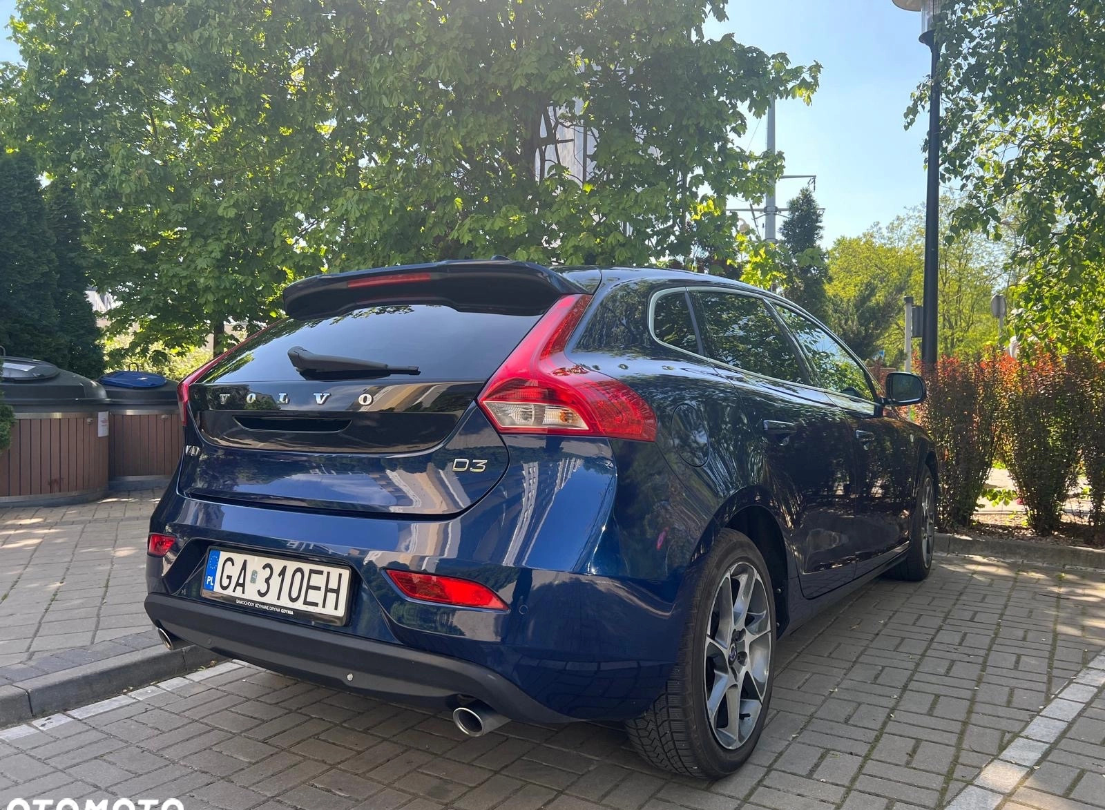 Volvo V40 cena 57800 przebieg: 93000, rok produkcji 2016 z Poznań małe 46
